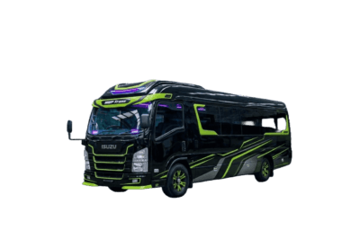 Isuzu Long Elf hitam strip kuning tampak serong depan dan samping untuk layanan sewa Elf Jakarta dengan driver profesional